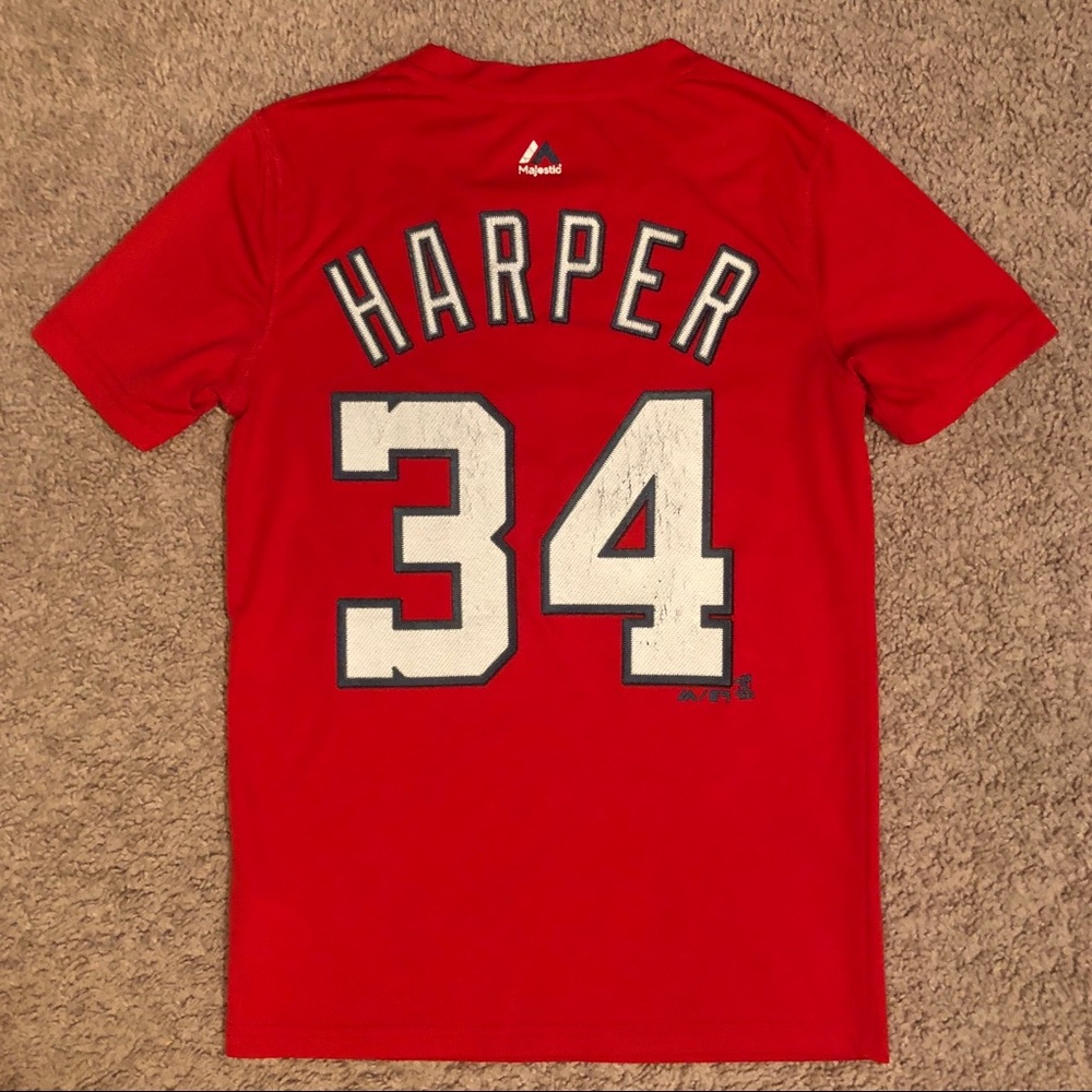 Boy’s majestic bryce harper shirt small